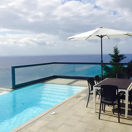 Вилла Sea House Madeira Garajau